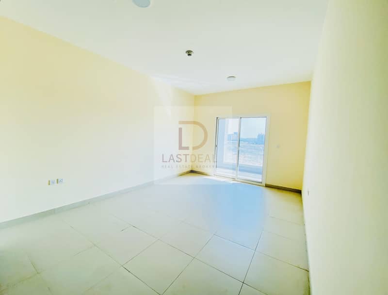 9 14 MONTHS CONTRACT || PARKING FREE || BALCONY || 21999