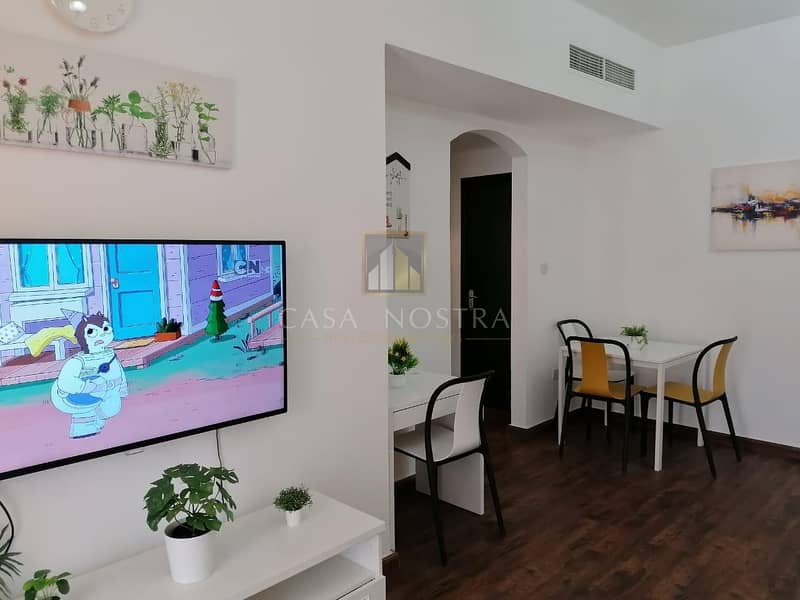 11 Spacious Furnished 1BR with Balcony Closed Kitchen