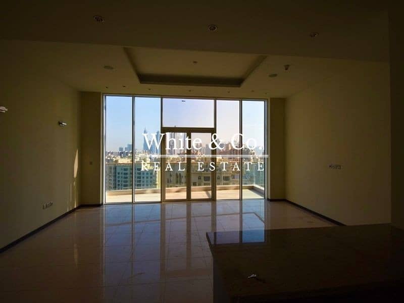5 Outstanding Views| 2BR+Maids |Vacant JULY|