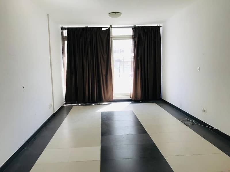 10 Specious Studio With balcony for rent in Silicon Oasis just at 20K