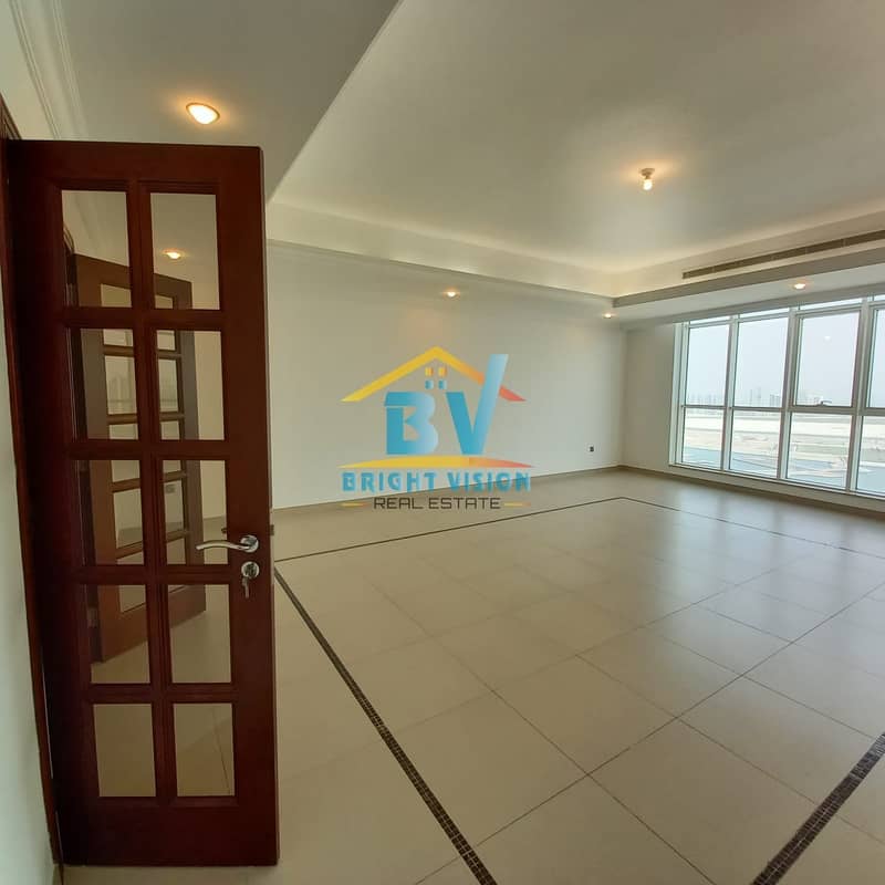 2 Sea View Multiple Units | Cozy 3Bhk|Maids | Facilities