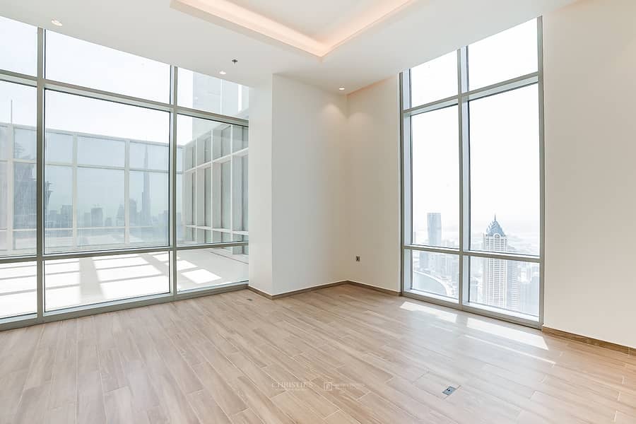 6 Duplex Penthouse with Panoramic City Views