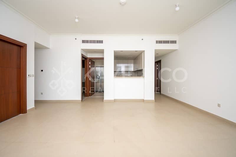 3 High Floor | Maid and Powder Room | Corner Unit