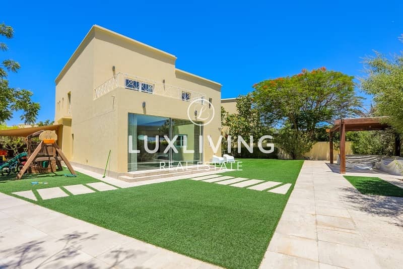 2 Modern | Fully Upgraded and Extended | Private