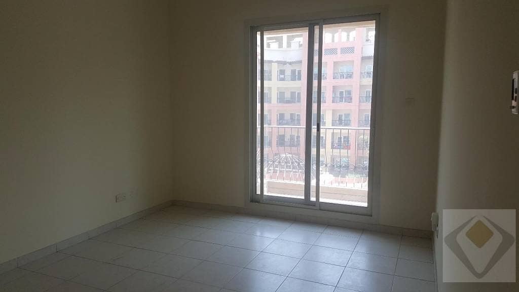 2 BEDROOM APARTMENT - NEAR METRO