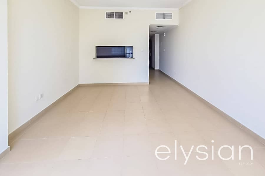 3 One Bed Duplex | High Floor | Golf View | Vacant
