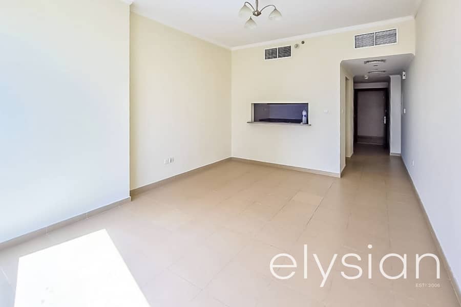 4 One Bed Duplex | High Floor | Golf View | Vacant