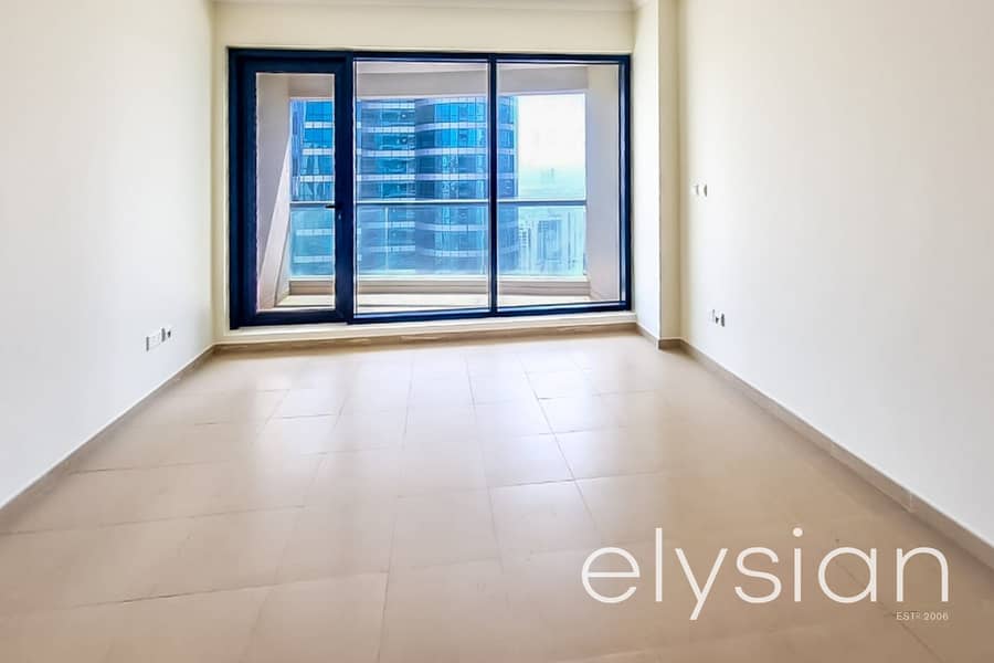 8 One Bed Duplex | High Floor | Golf View | Vacant