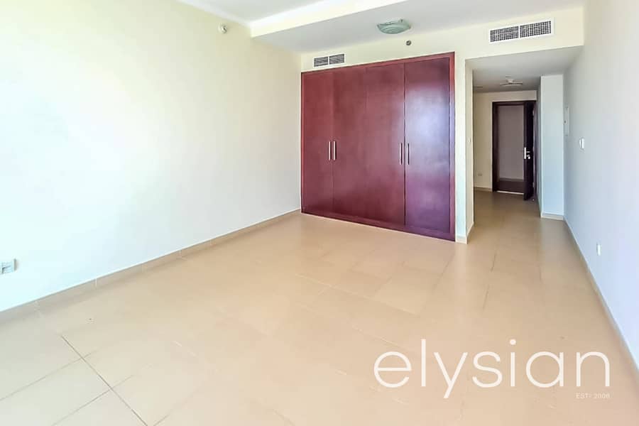 9 One Bed Duplex | High Floor | Golf View | Vacant