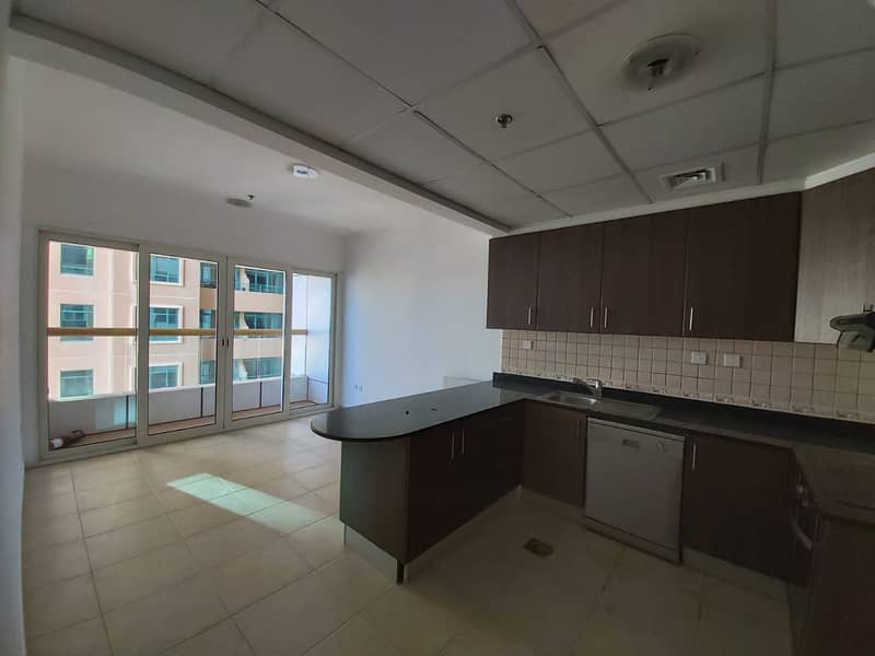 Vacant 2 bedroom for sale in Elite residence 105000/