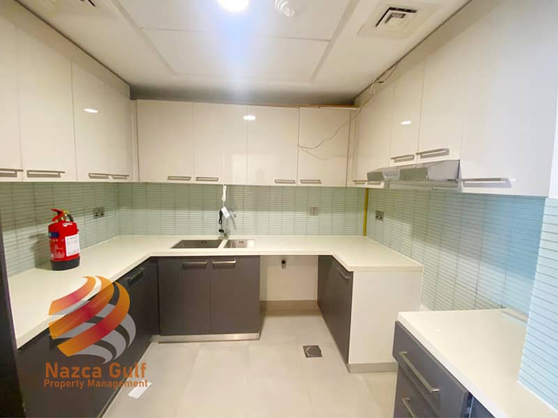 3 Limited Offer  for  Splendid Unit  with Balcony and Laundry Room