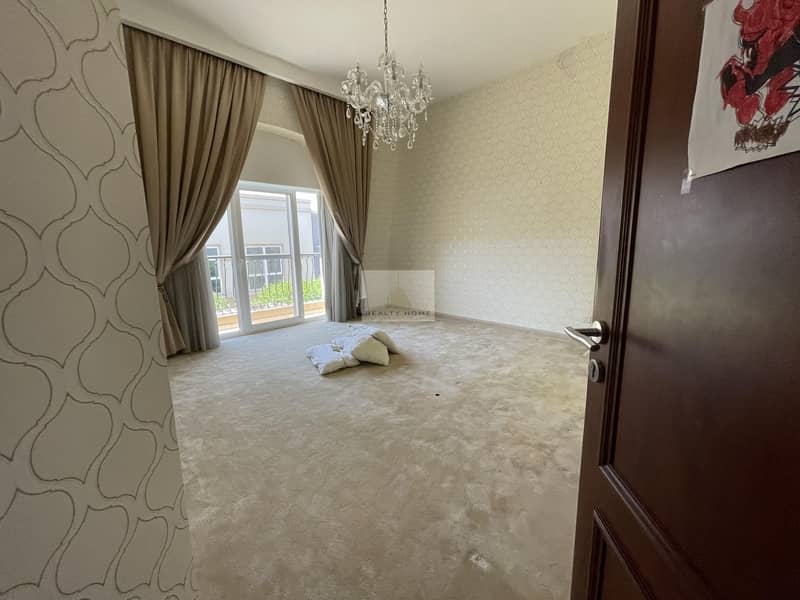 14 Amazing quality 3 bed all Mastar bed tv lounge villa in mirdif