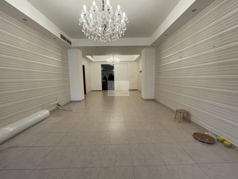 4 Amazing quality 3 bed all Mastar bed tv lounge villa in mirdif
