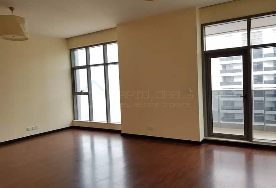 5 Well Maintained 2BR+M facing SZR @ Green Lakes