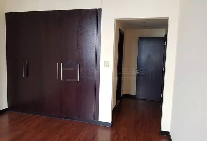 6 Well Maintained 2BR+M facing SZR @ Green Lakes