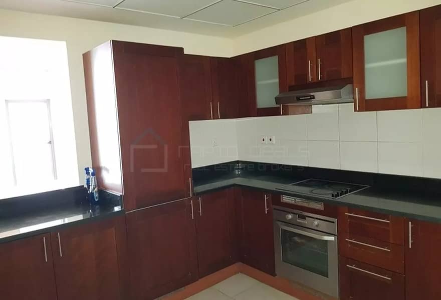7 Well Maintained 2BR+M facing SZR @ Green Lakes