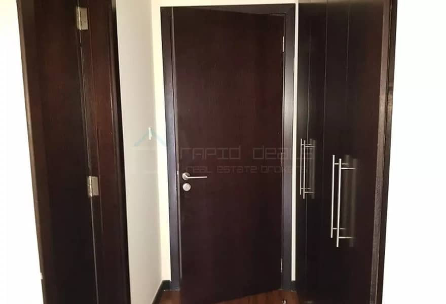 9 Well Maintained 2BR+M facing SZR @ Green Lakes