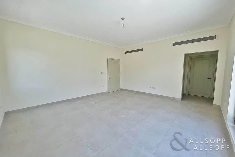 11 Largest Layout | 4 Beds | North Facing