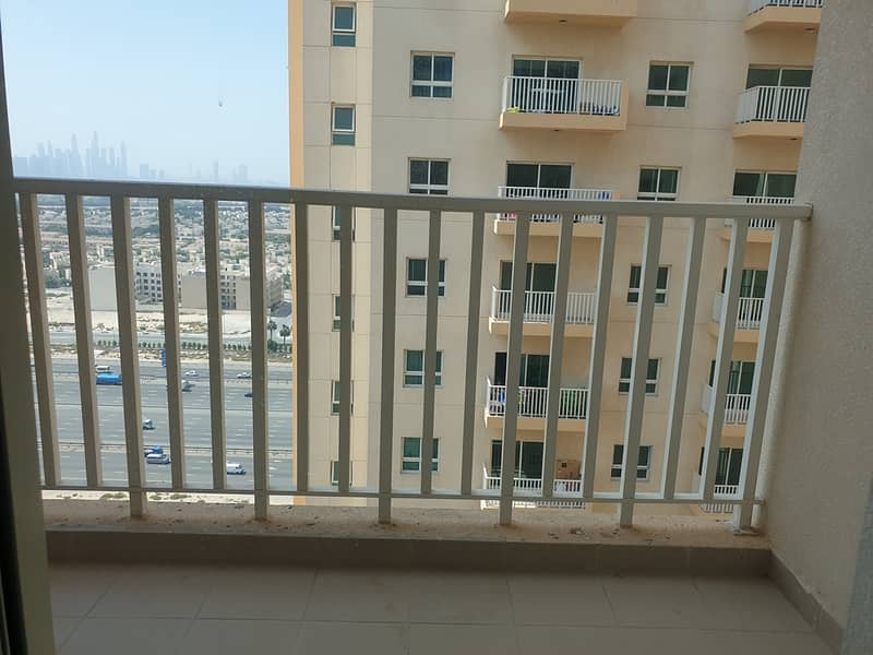 22 Amazing 2 bed with good view l high floor