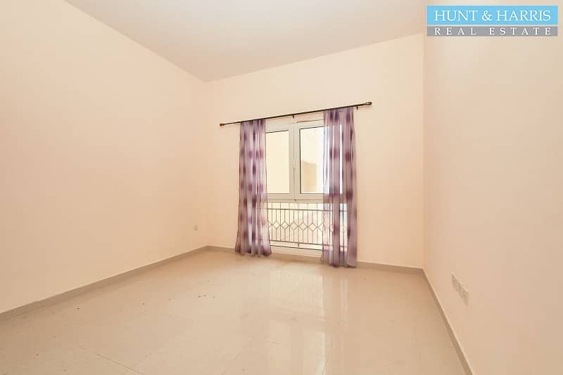 7 Spacious One Bedroom - Amazing Sea View - Ready For Booking