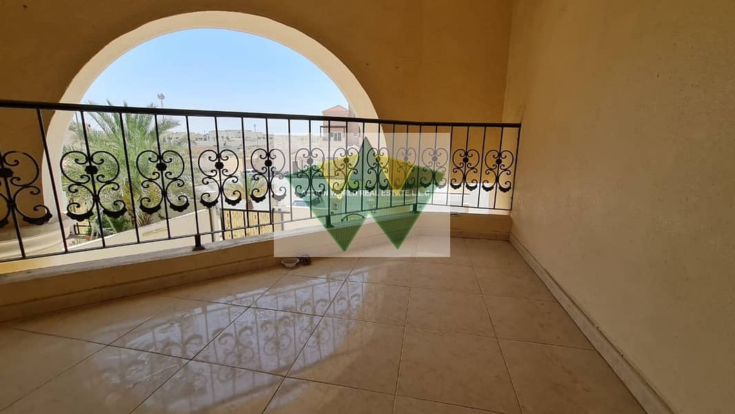 7 Spacious 5 B/R Villa With Private Entrance  $% MBZ City