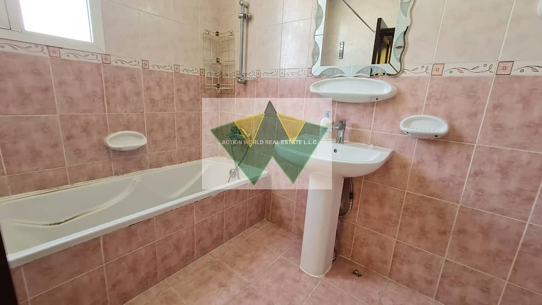 12 Spacious 5 B/R Villa With Private Entrance  $% MBZ City