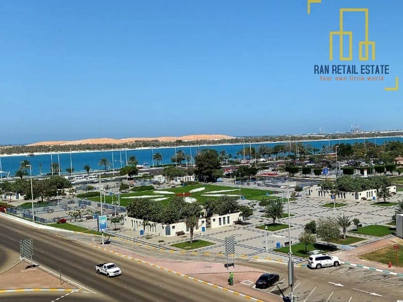 2 Huge 4bedroom apartment with balcony and full Sea view for 90