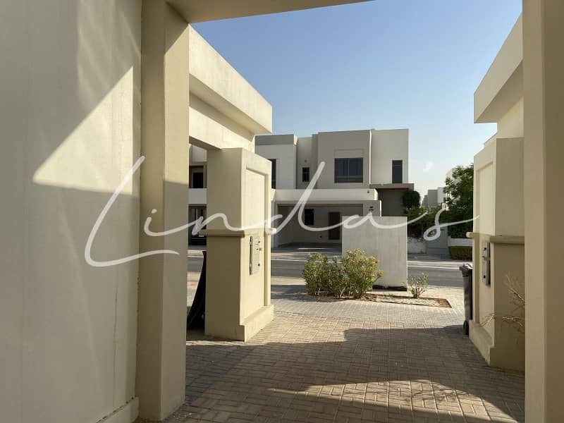 Well Maintained Hayat Townhouse|Single Row|Type 6