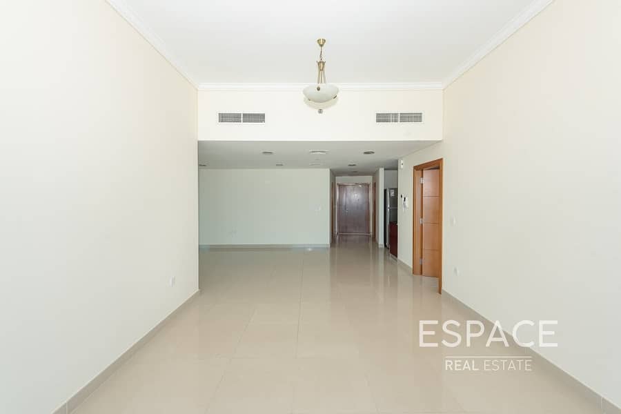 5 3 Bed + Maid | 2049 sq ft | Full Sea View