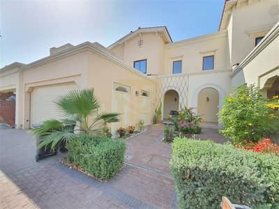 Upgraded 3Beds   Study | Single Row | Fully Furnished