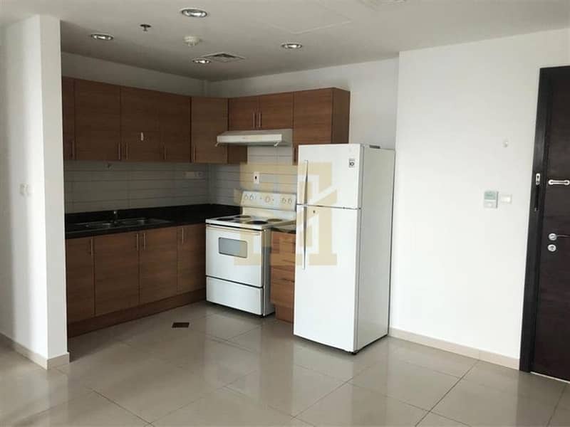 4 Equipped Kitchen | Fully Furnished | Chiller Free