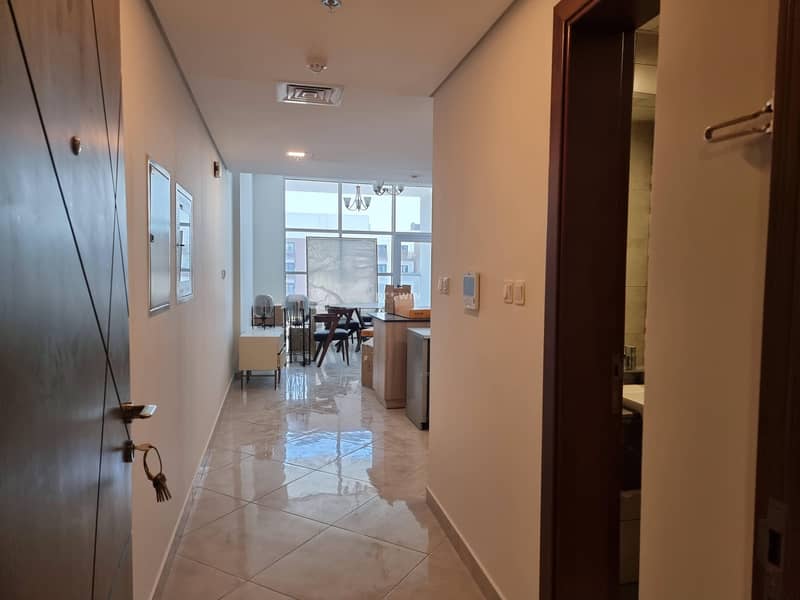 AMZING ONE BEDROOM PLUS STORAGE|CLOSE TO EXIT|PERFECTLY MAINTAINED BUILDING!!!
