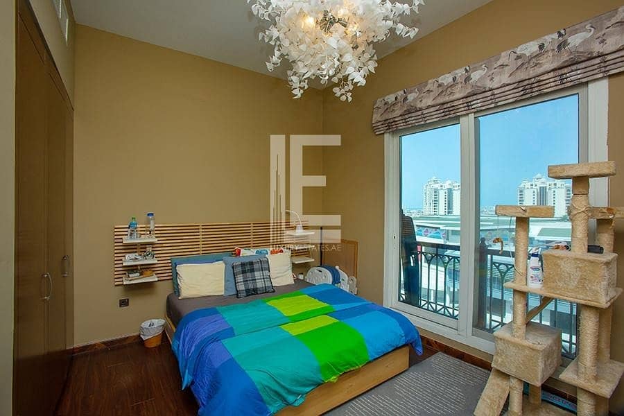 11 Spacious 2br+M in Palm Jumeirah in Pristine Condition