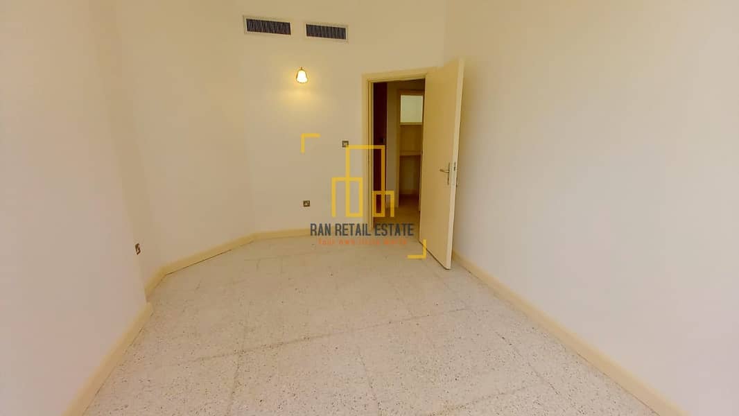 45 Sea View Huge  4bedroom apartment with balcony + maids room + store room