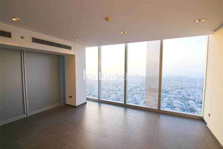 Stunning Views | Rolex Tower | Avail Now