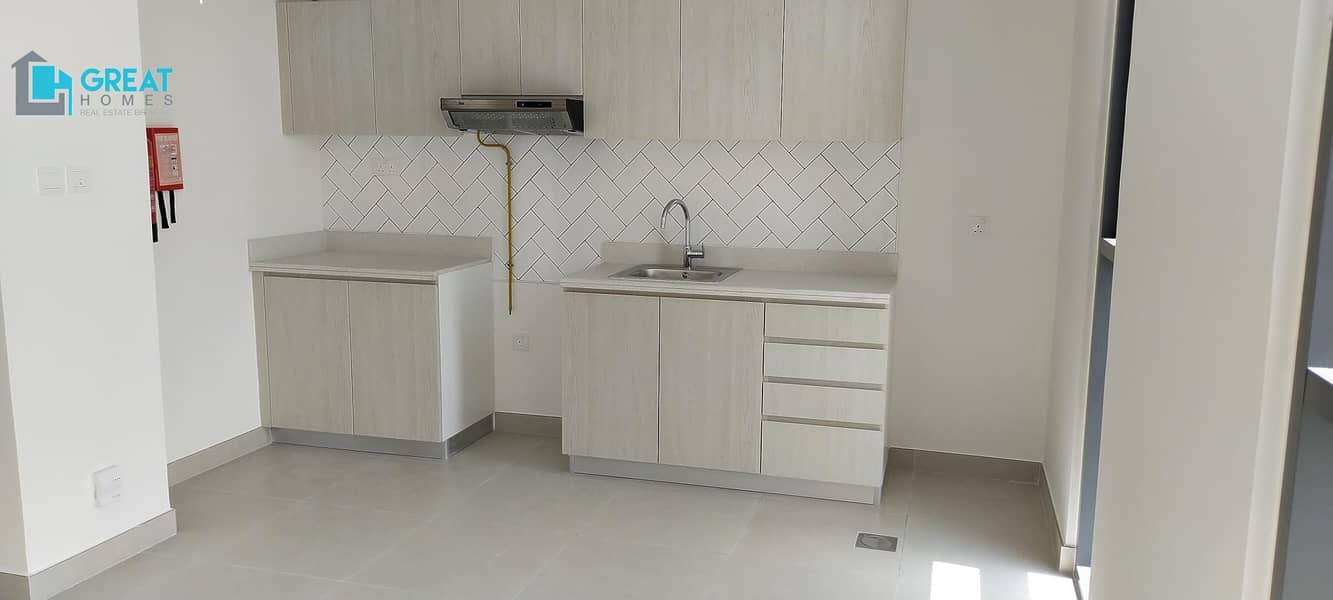 4 Brand new 1  bed apartment in IMPZ