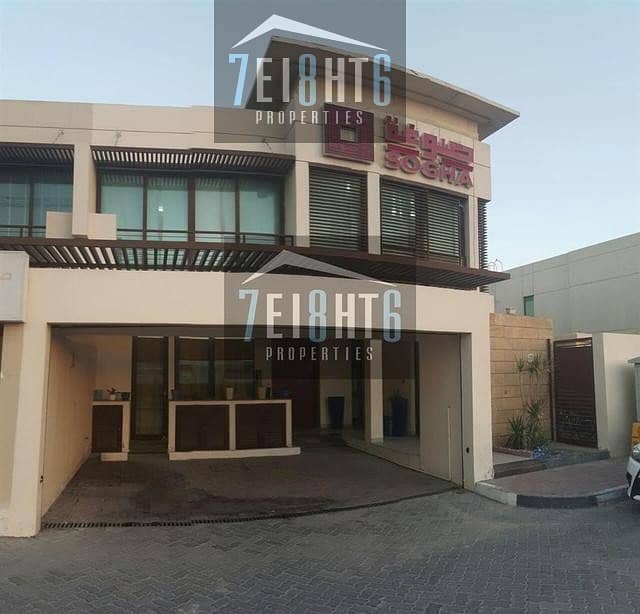 6 Commercial villa : Approved for Commercial Use: 4 bedroom semi-indep villa for rent in Jumeirah 1
