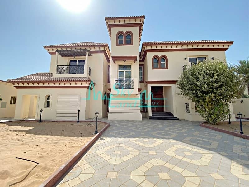 3 Grand 5 Bed Villa With A Private Pool And Garden