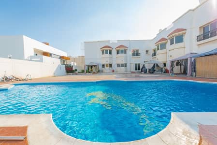 Villa de 4 chambres à à louer à Mirdif, Dubai - Villa à Mirdif, 4 chambres, 135000 AED - 4704043