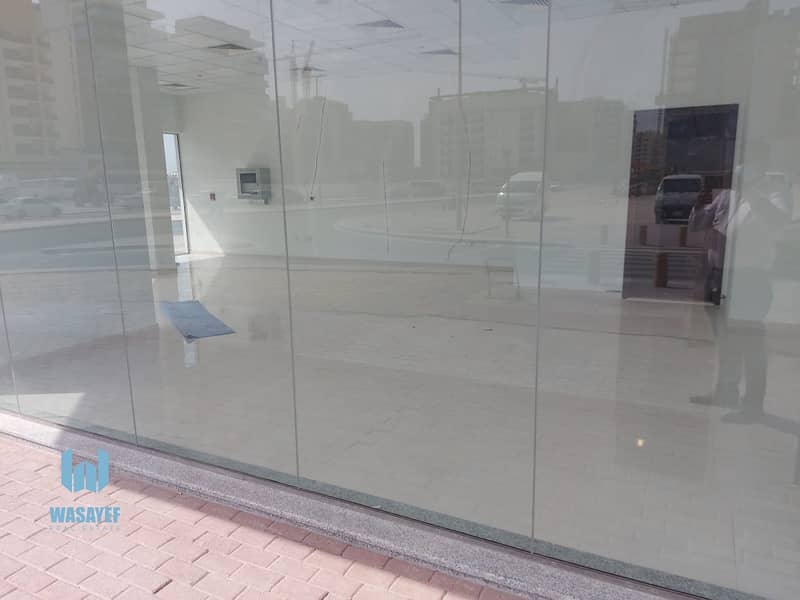 6 Multiple  Retail Shops Near Sheikh Zayed Road - AED 120K