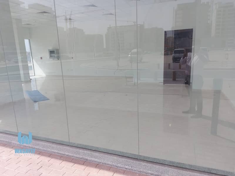 8 Multiple  Retail Shops Near Sheikh Zayed Road - AED 120K