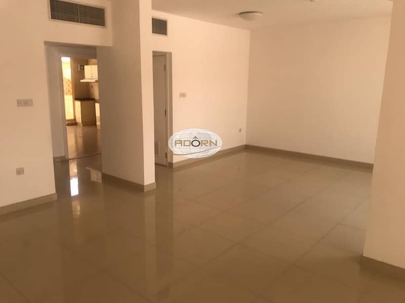 15 One month free, Excellent 3 bedroom plus maid villa in Jumeirah 3
