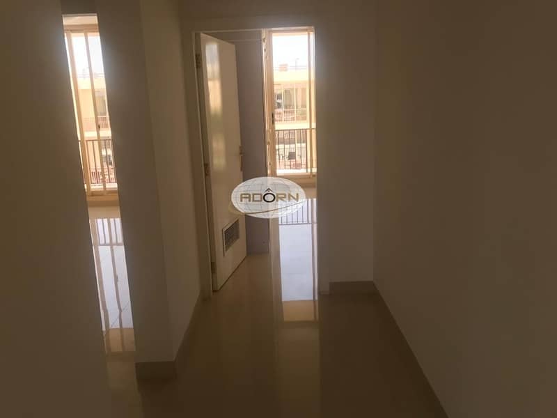 16 One month free, Excellent 3 bedroom plus maid villa in Jumeirah 3