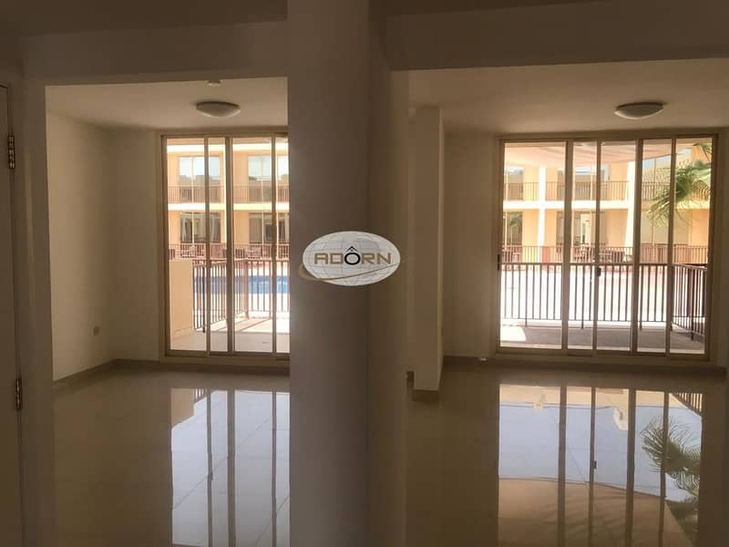17 One month free, Excellent 3 bedroom plus maid villa in Jumeirah 3