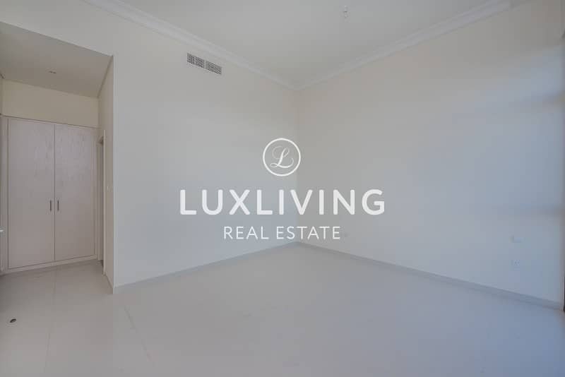 19 Upgraded TH | Single Row | 4 Beds with Maids Room