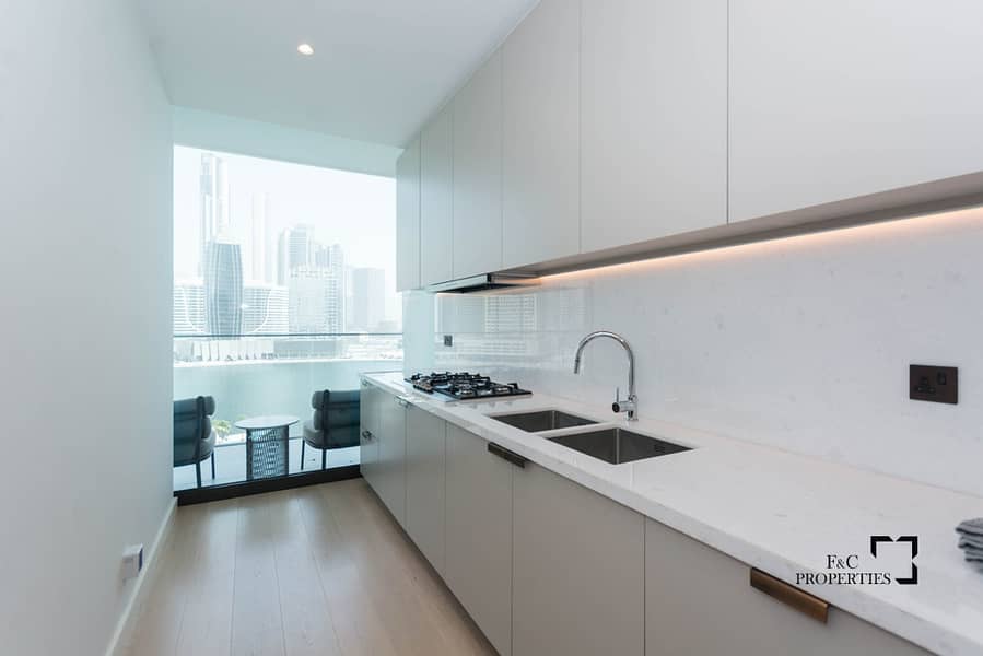 16 Stunning Duplex | Canal View | Modern Design