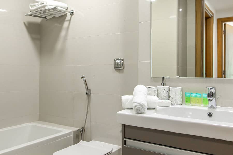 14 Master bathroom
