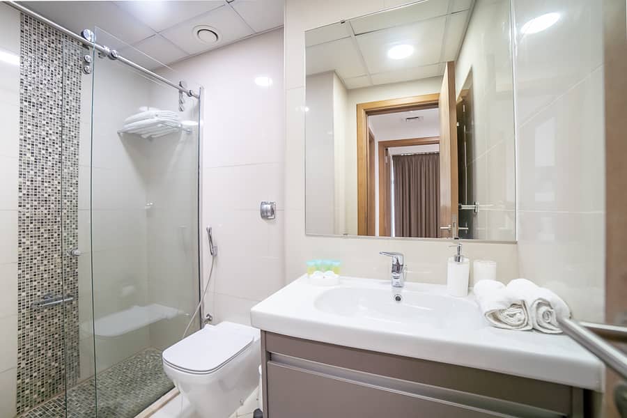 15 Second bathroom