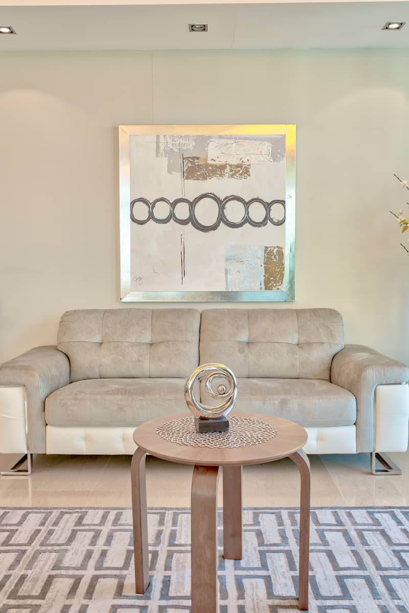 7 Dining area