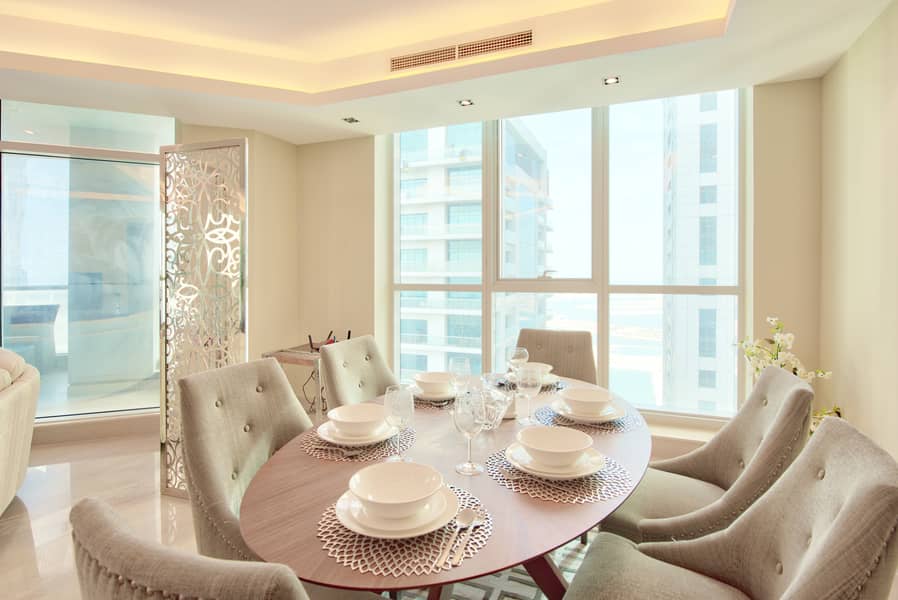 32 Dining area